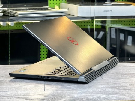 Dell Inspiron 15 7577 3